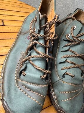Vintage Teal Green Leather Slip-On Loafers with Brown Rope Laces